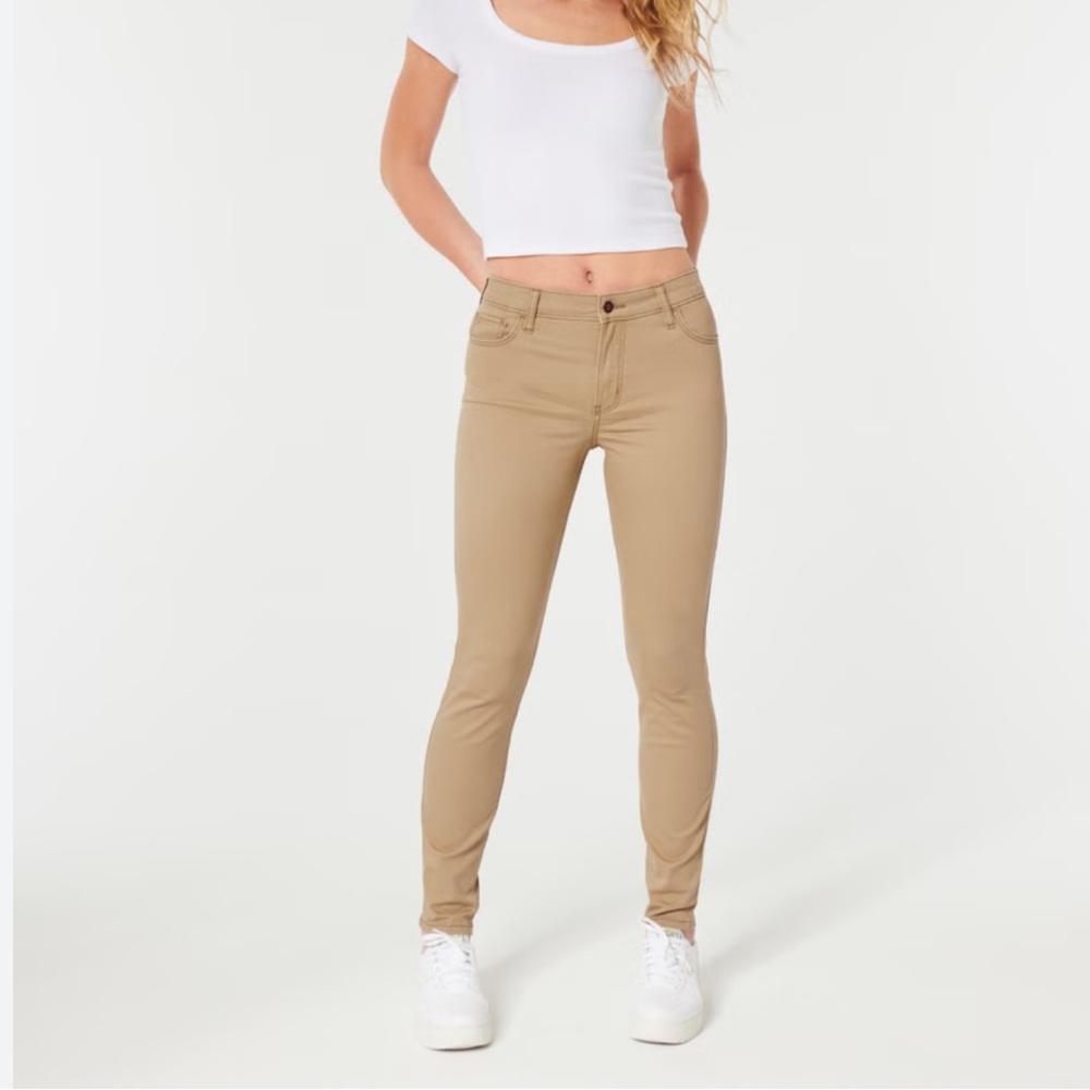 3 for $20 Hollister Tan Skinny Jeans Size 5R